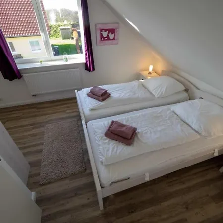 Ostseekueste 16 Holiday home Gluecksburg